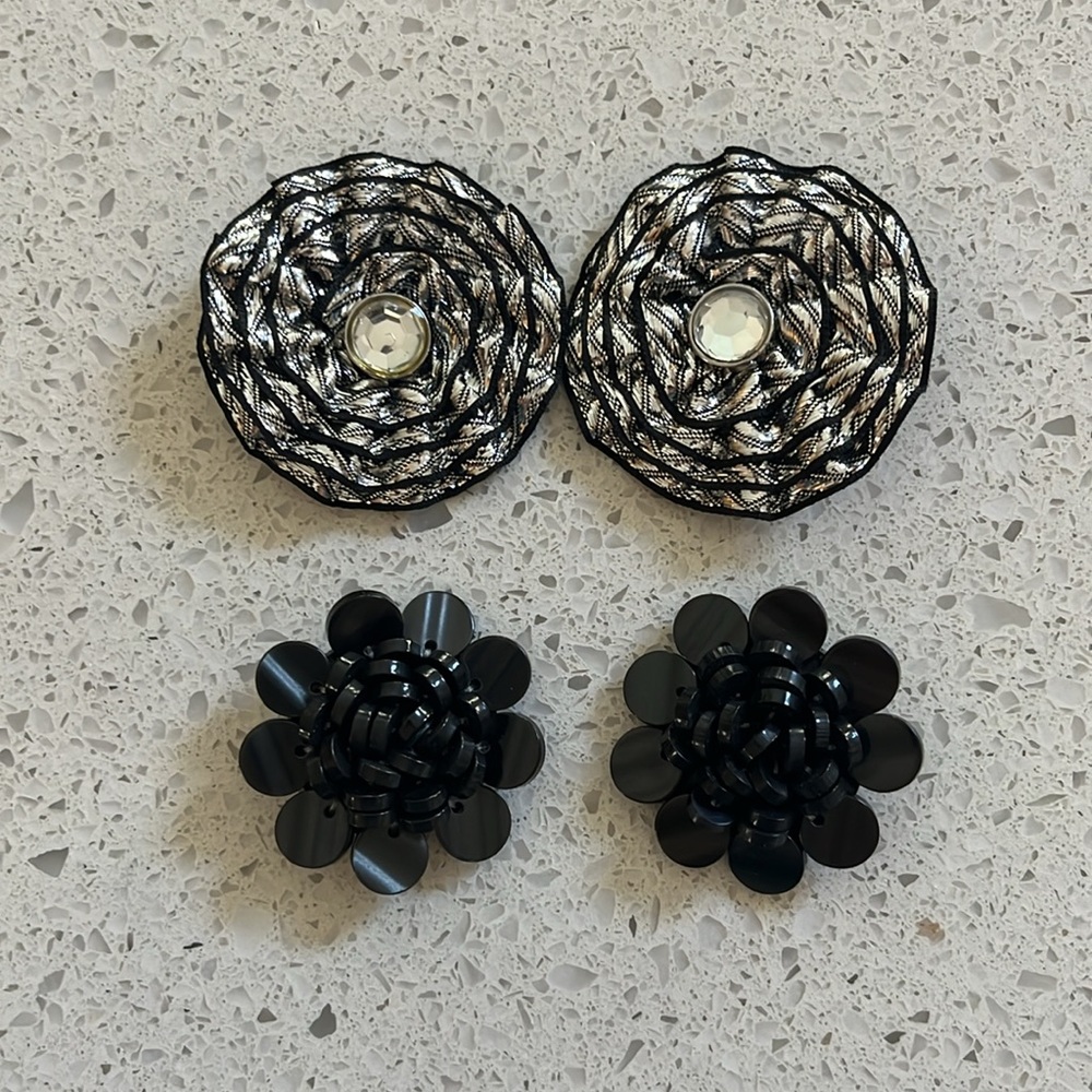 Silver and Black Snaps